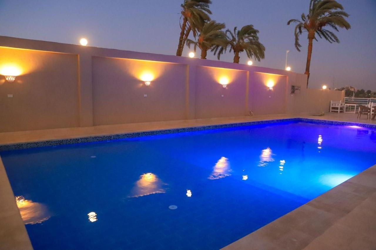 Royal Nile Villas - Pool View Apartment 2 Luxor Exteriör bild