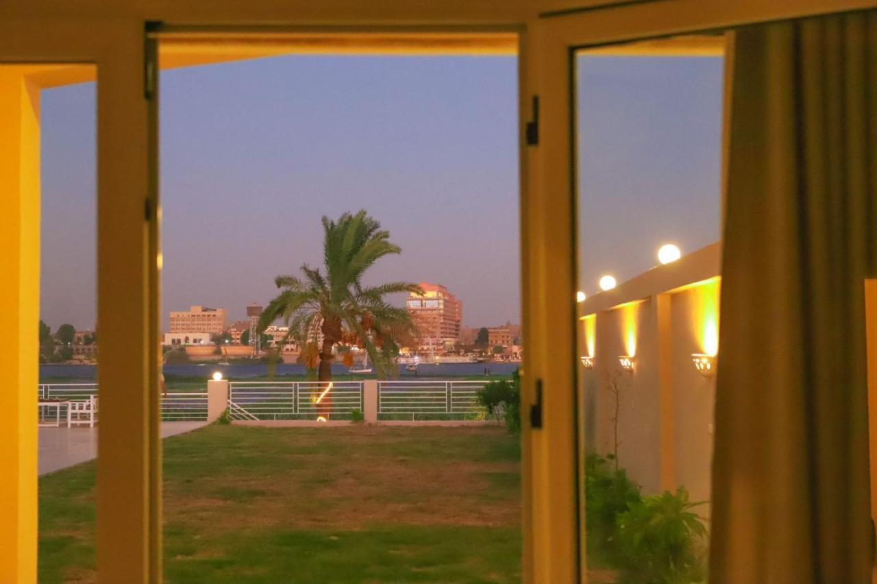 Royal Nile Villas - Pool View Apartment 2 Luxor Exteriör bild